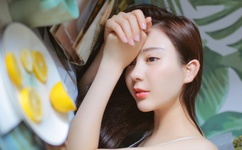 美女裸身无内衣图片全部露出